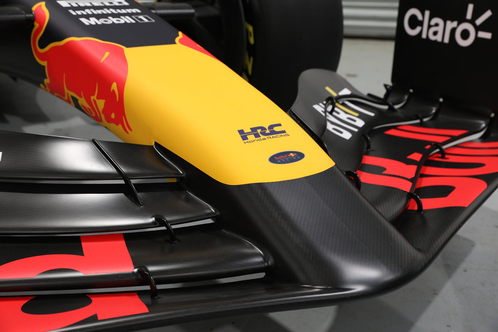 Official Oracle Red Bull Racing RB20 Show Car – 2024 Formula 1 Championship Edition