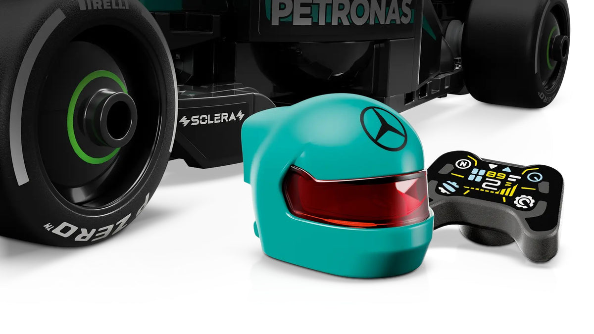 سيارة سباق مرسيدس AMG F1® W15 من ليغو سبيد تشامبيونز