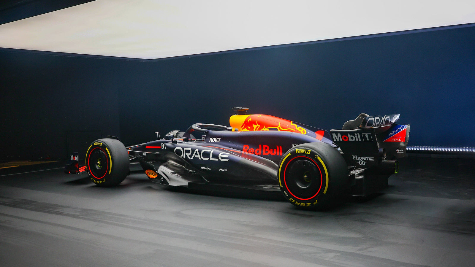 Official Oracle Red Bull Racing RB20 Show Car – 2024 Formula 1 Championship Edition